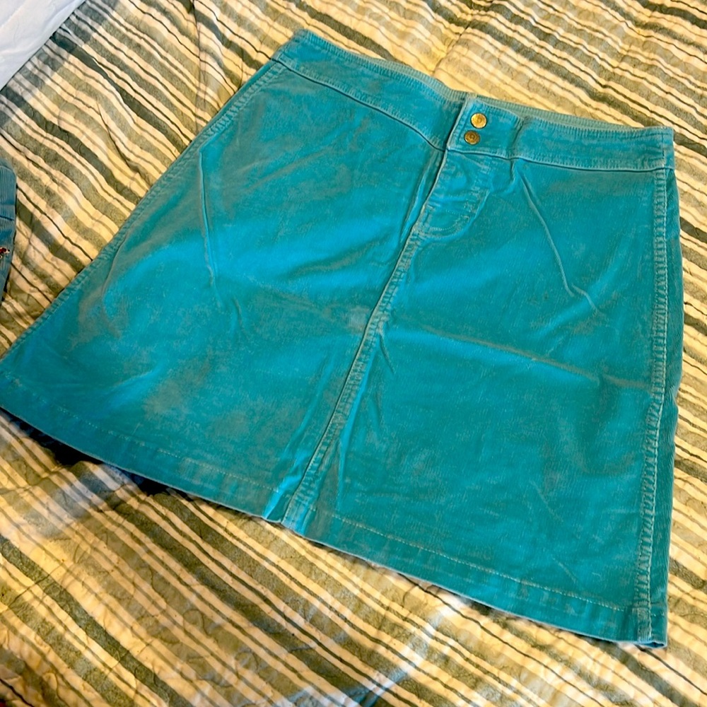 💚❤️fresh produce small women’s skirt 💚❤️